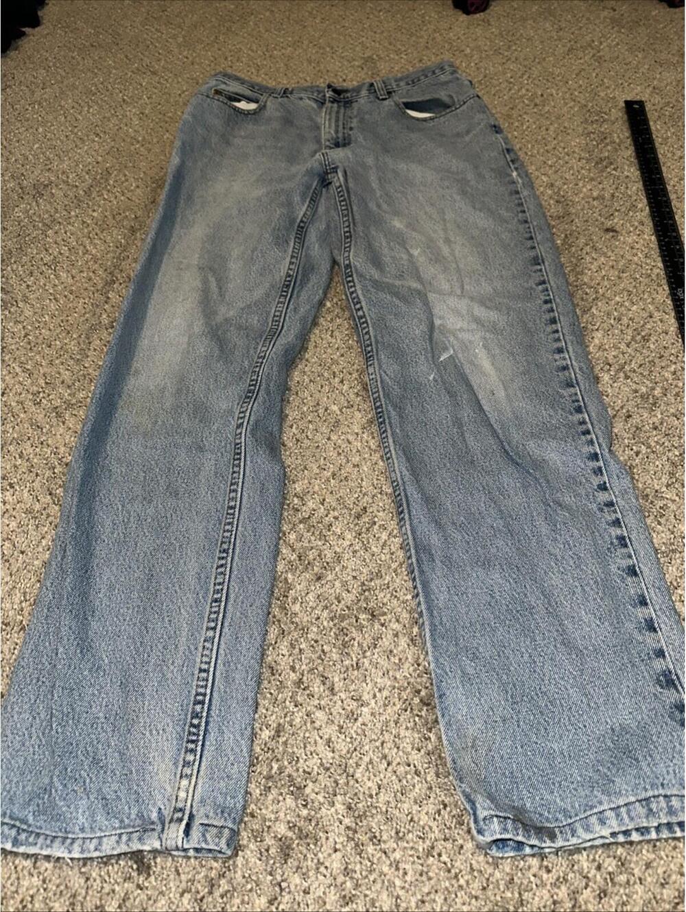Vintage LL Bean Jeans Natural Fit Men’s Size 32x34 5-Pocket. Light Wash. Hiking